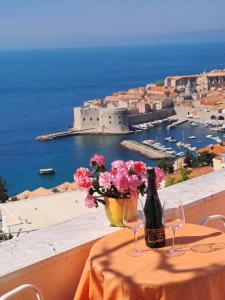 Amazing Dubrovnik & Sea View Room