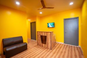 Yellow Bells Signature HITEC City