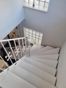 TWO Self-Check-In, 3km freeway, Free-Parking Playstation