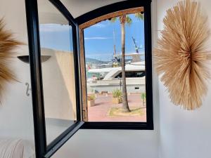 MarinesAppartement-Yachts view, 100m Beach, Fiber Wifi High speed