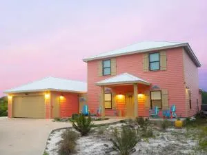 Walk to Beach, Secluded, Gazebo with Grill, 1GiG WiFi, Washer and Dryer, Games - Cedar Grove