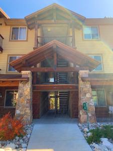 Trailhead Lodges Building 401 Unit 422