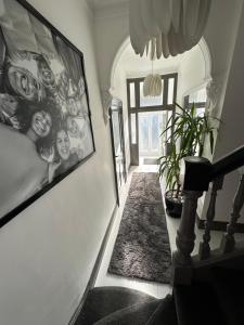 Green Corner Villa - Walls Hill - Cosy Luxury Apartment in Central Torquay with Free Parking & EV