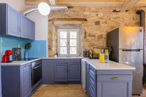 Entire Filitsas Stonehouse in Paxos with pool