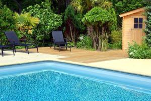 Maisons de vacances Maison de charme avec piscine : photos des chambres