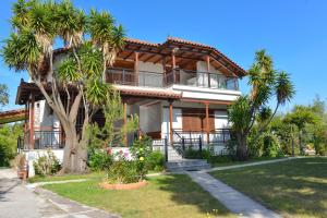 Agios Konstantinos peaceful Beach 3bdr apartment