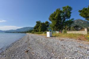Agios Konstantinos peaceful Beach 3bdr apartment