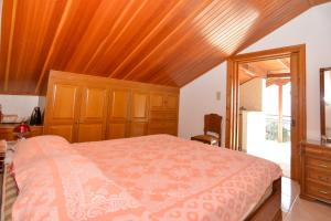 Agios Konstantinos peaceful Beach 3bdr apartment