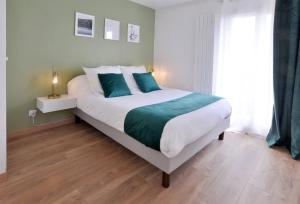 LOlivier Centre ville Parking Disneyland 4 personnes et 1 bébé