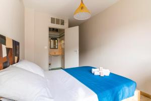 85m with loggia near the sea