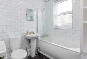 Toft House - Air Host & Stay - Free Parking - Contractor Friendly