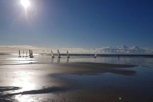 Maisons de vacances La maison de la plage, 600m de la plage, Formule tout inclus : photos des chambres