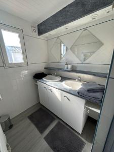 Maisons de vacances La maison de la plage, 600m de la plage, Formule tout inclus : photos des chambres