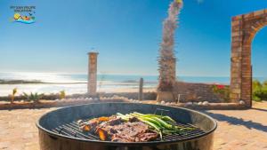 Beach Bungalow, Pool and direct Beach Access