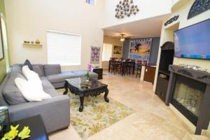 Condo 4-4 Beach side Luxury rental