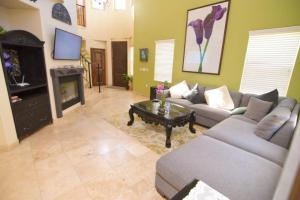 Condo 4-4 Beach side Luxury rental