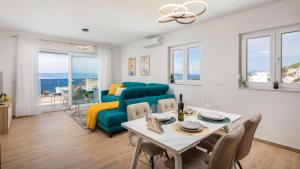 Luxury Sea View Apartment Anda