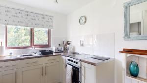 35 Strawberry Hill, Tolroy Manor