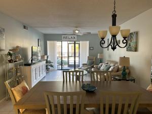 Siesta Key Escape Ground Floor Steps to Heated Pool and Free Trolley