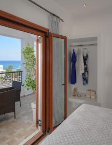 Auster House Santorini