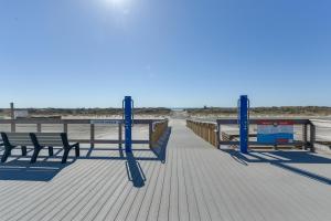 Stunning Beachfront Condo with Panoramic Ocean View