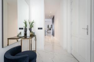 Basilica Presidential panorama suits