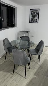 Luxurious City View Apartment in Salford