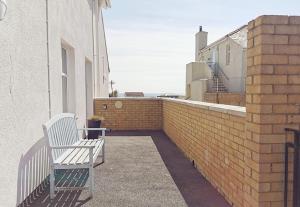 PLAS DARIEN-3 BED APT- SEA VIEWS - SLEEPS 5