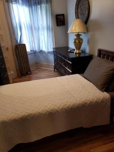 Budget Single Room room in Harbor House Bed and Breakfast