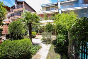 Private summer villa close to the black sea