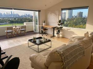 Spectacular views over Albert Park