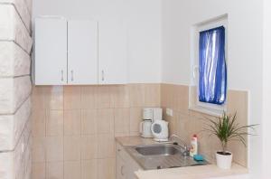 Apartments and Room Jure 