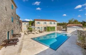 Gorgeous Apartment In Zminj With Wifi - Modrušani