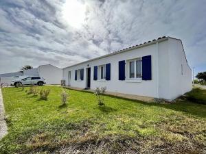 Maisons de vacances Maison Le Chateau-d'Oleron, 4 pieces, 6 personnes - FR-1-246A-228 : photos des chambres