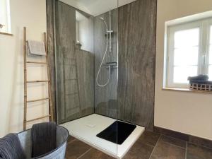 Gîte contemporain chaleureux pour 4 avec piscine partagée - FR-1-489-444