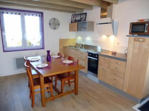 Maisons de vacances Holiday home close to beach, Cleder : photos des chambres