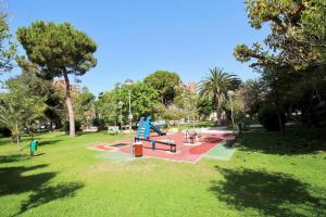 Apartamento con gran urbanización y piscina