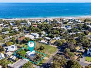 22 Broadbeach Drive - Carrickalinga