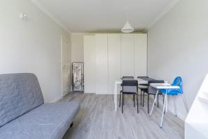 Black Chairs - Apartament blisko morza