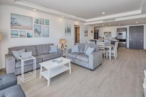 Brand New Contemporary 1 Bed Oceanfront Condo at Encantame Towers Verano E1203