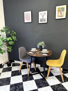 Acogedor y colorido estudio con cama King Size