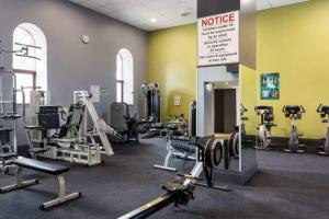 Homely Apartment In Sought After Building