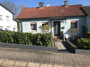 Ferienwohnung Von Paris - بيترسبرغ