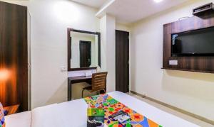 FabHotel Galaxy Suite