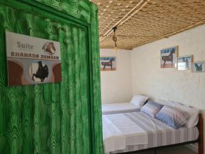 Gîte équestre Balade plage petit déjeuner au bord de la piscine