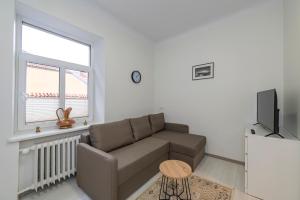 Historical Oldtown Charm with Modern Comfort by Polo Apartments