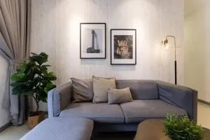 Family-friendly APT 3BR Above Mall-PoolGym MITEC - Kampong Bangkong