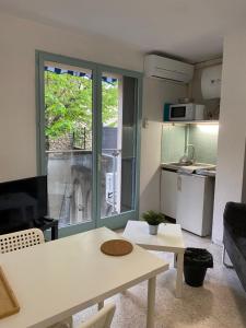 La MAISON DANTONIN