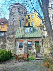 Cozy Old Town Historic House