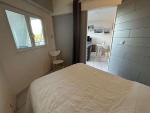 Appartement familial avec piscine et parking à Port Camargue - FR-1-250-234